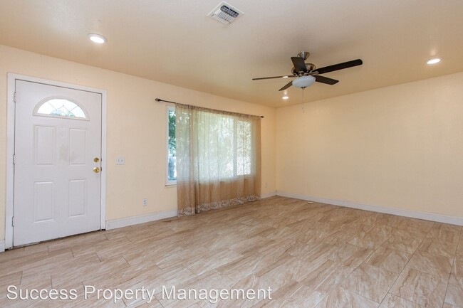 Building Photo - 3 br, 2 bath House - 1706 Las Vegas Street