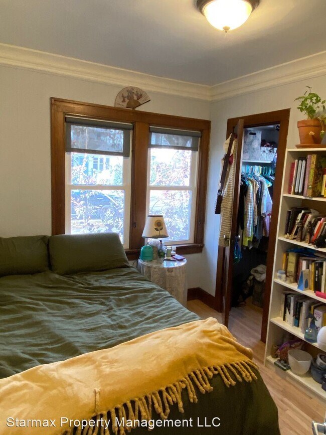 Foto del edificio - 5 br, 2 bath House - 1022 20th Ave SE
