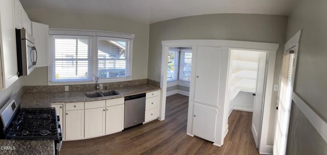 Foto del edificio - 1584 E Thompson Blvd