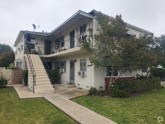 Building Photo - 5618 Kester Ave