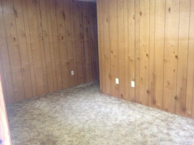 Building Photo - 42 Breezy Dr