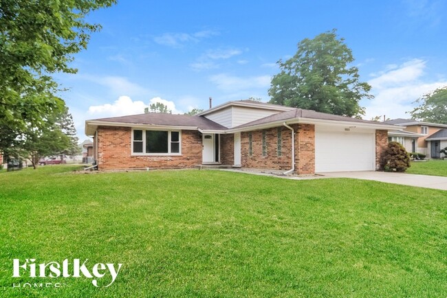 Foto del edificio - 6037 Spring Ln