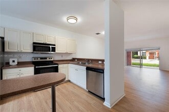 Building Photo - 17347 NW 7th Ave