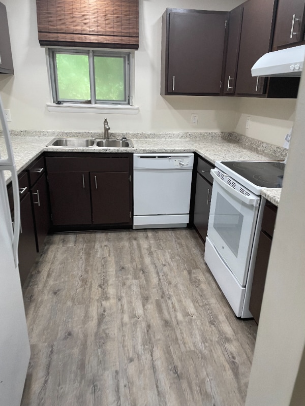 Building Photo - 263 S Villas Ct