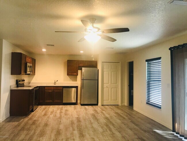 Building Photo - 796 Lunar Lake Cir