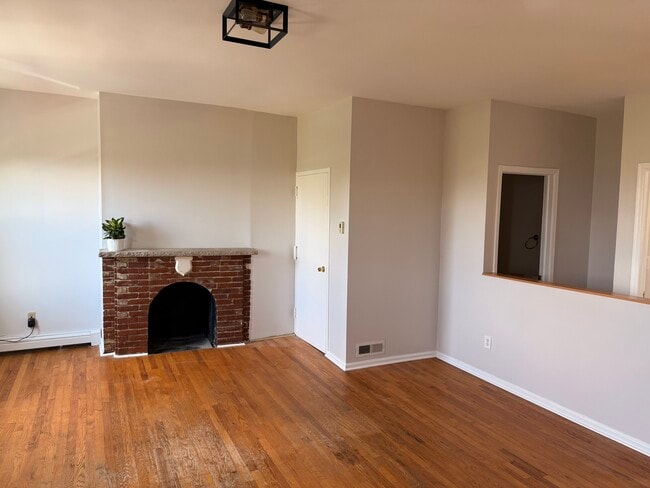 Building Photo - 38 Trenton St