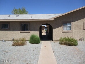 Building Photo - 516 W La Jolla Dr