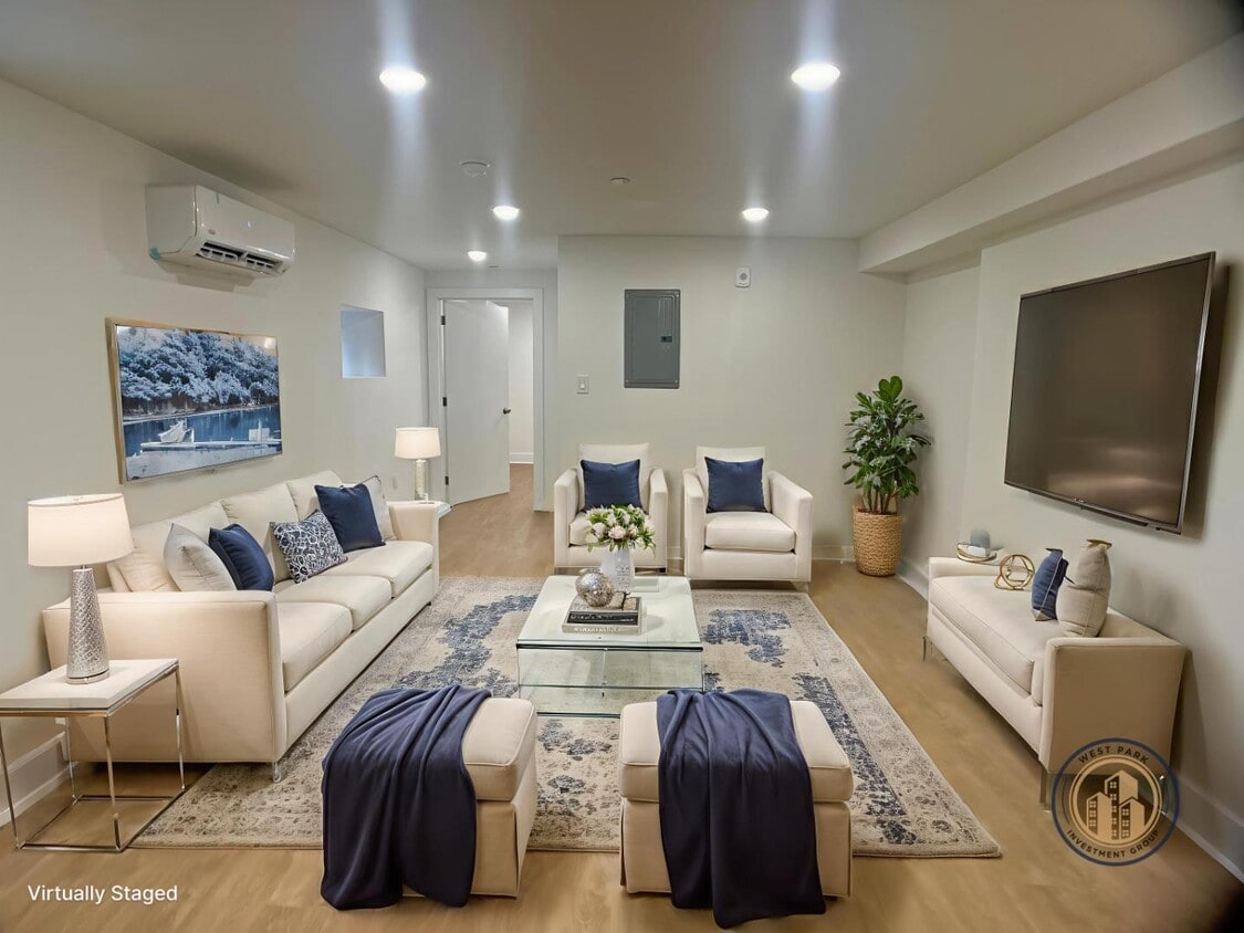 Photo - 812 W Roosevelt Blvd - 6