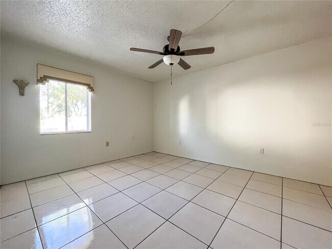 Building Photo - 11525 8th Way N