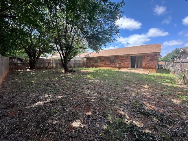 Building Photo - 3321 SE 54th St