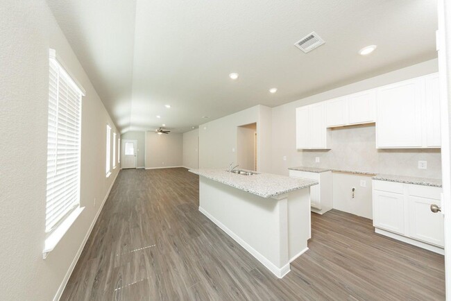 Building Photo - 15631 Buffalo Mdw Ct