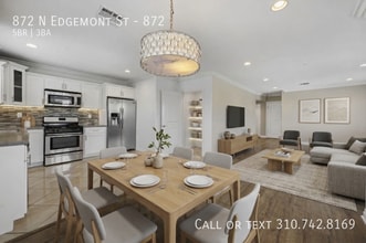 Building Photo - 872 N Edgemont St