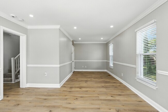 Foto del edificio - 3220 N Rolling Rd