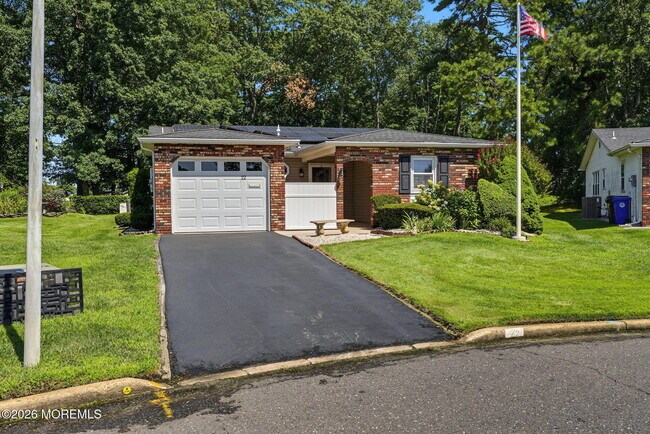 Foto del edificio - 22 Higgins Ct