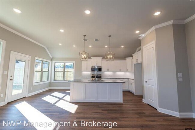 Building Photo - 3 br, 2 bath House - 10014 Dayspring Dr