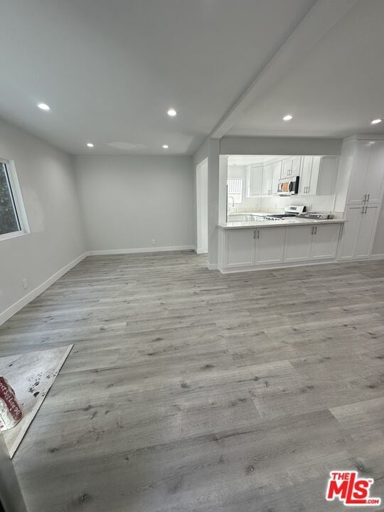 Foto del edificio - 8360 Blackburn Ave