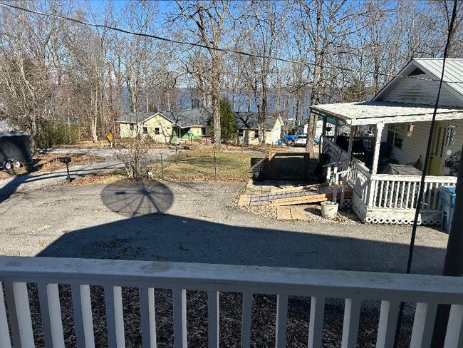 Building Photo - 90 Russ Haven Dr