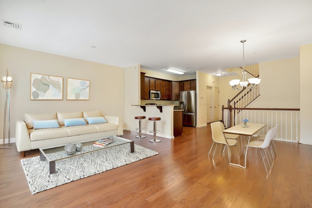 Photo - 308 Rotando Way (Morris Plains, NJ)