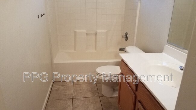 Foto del edificio - 12610 W Scotts Dr