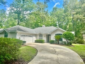 Building Photo - 10128 SW 44th Ln