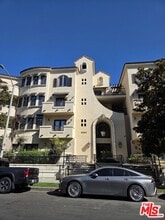 Building Photo - 10364 Almayo Ave