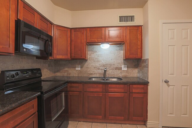 Foto del edificio - 2320 E Broadway Rd