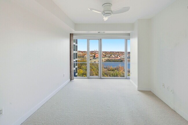 Foto del edificio - 1111 19th St N