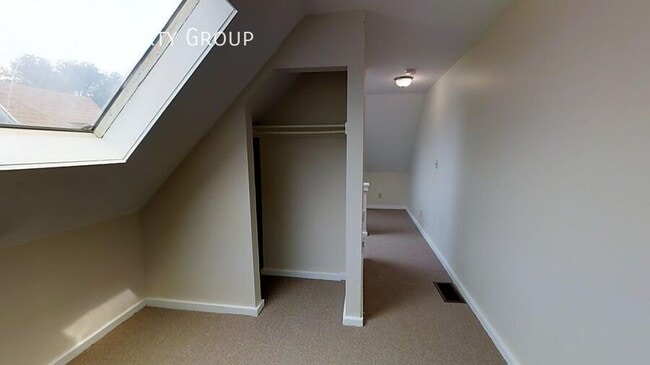 Foto del edificio - 1375 Indianola Ave