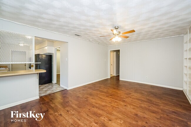 Foto del edificio - 505 Cranbrook Ln