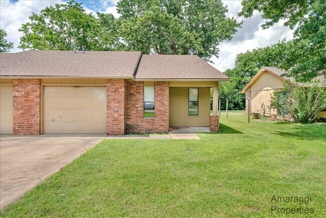 Building Photo - 1012 Turtle Creek Dr