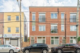 Building Photo - 806 Christian St