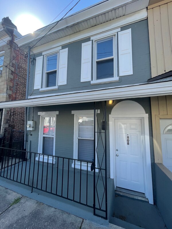 Building Photo - 808 Anchorage St