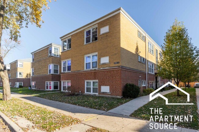 Foto del edificio - 6731 N California Ave