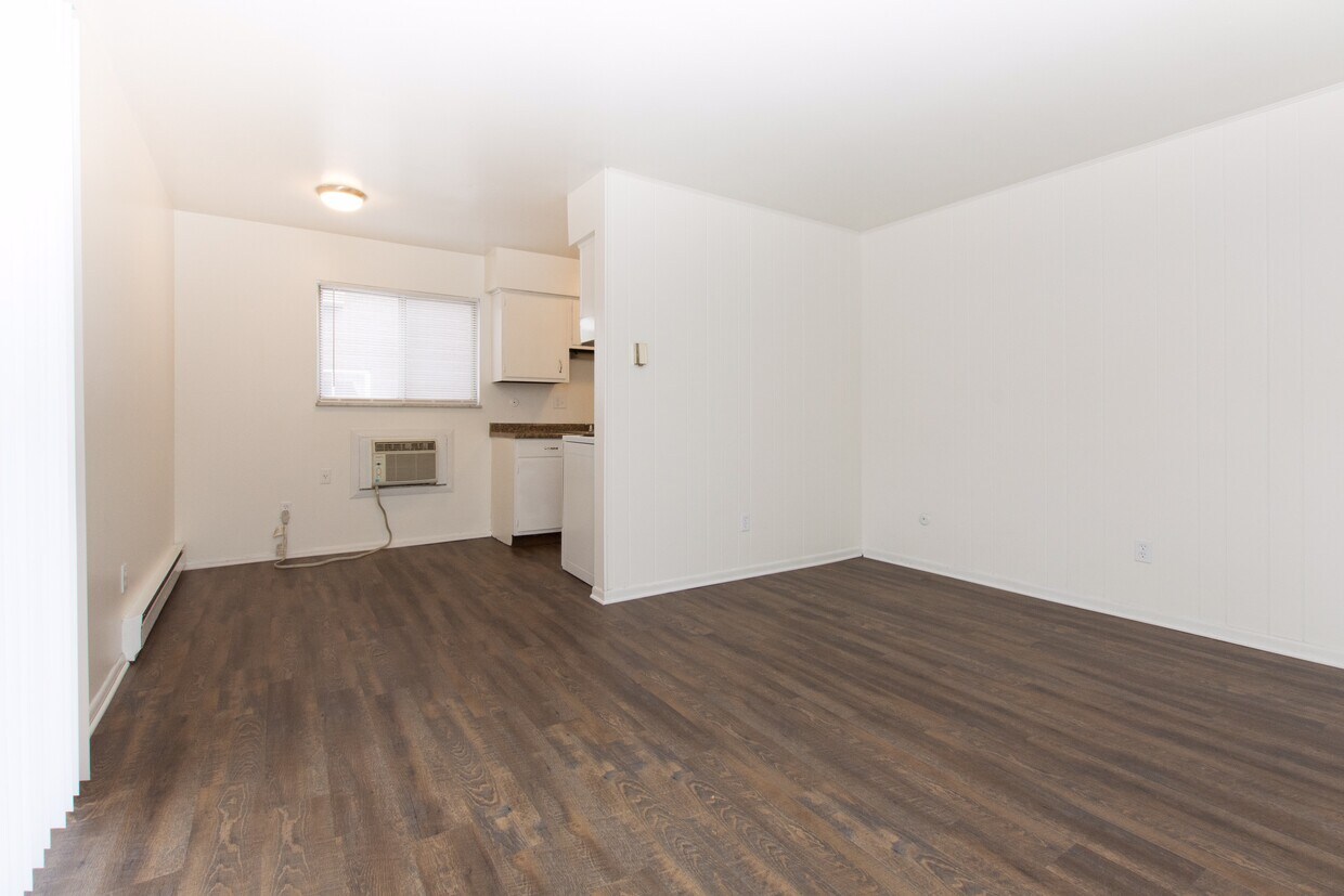 856 Continental Ct Unit 7, Vandalia, OH 45377 Apartment for Rent in