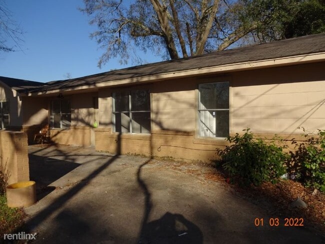 Building Photo - 3 br, 2 bath House - 111 Selman Dr