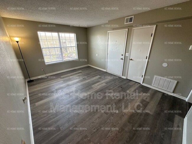 Building Photo - 821 Saddlewood St