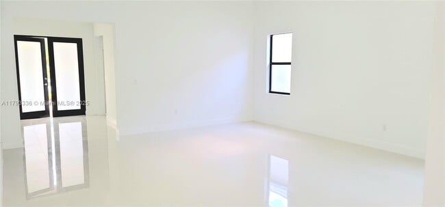 Foto del edificio - 14423 SW 18th St
