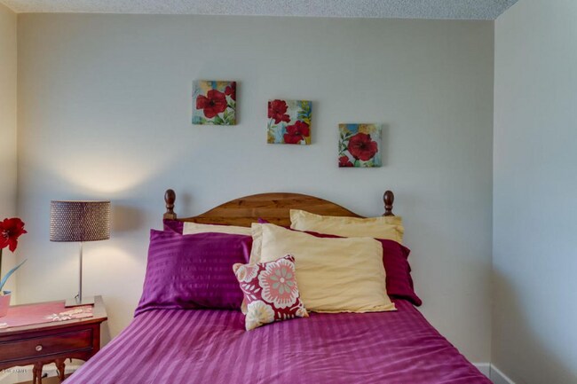 Foto del edificio - 8813 S 48th St