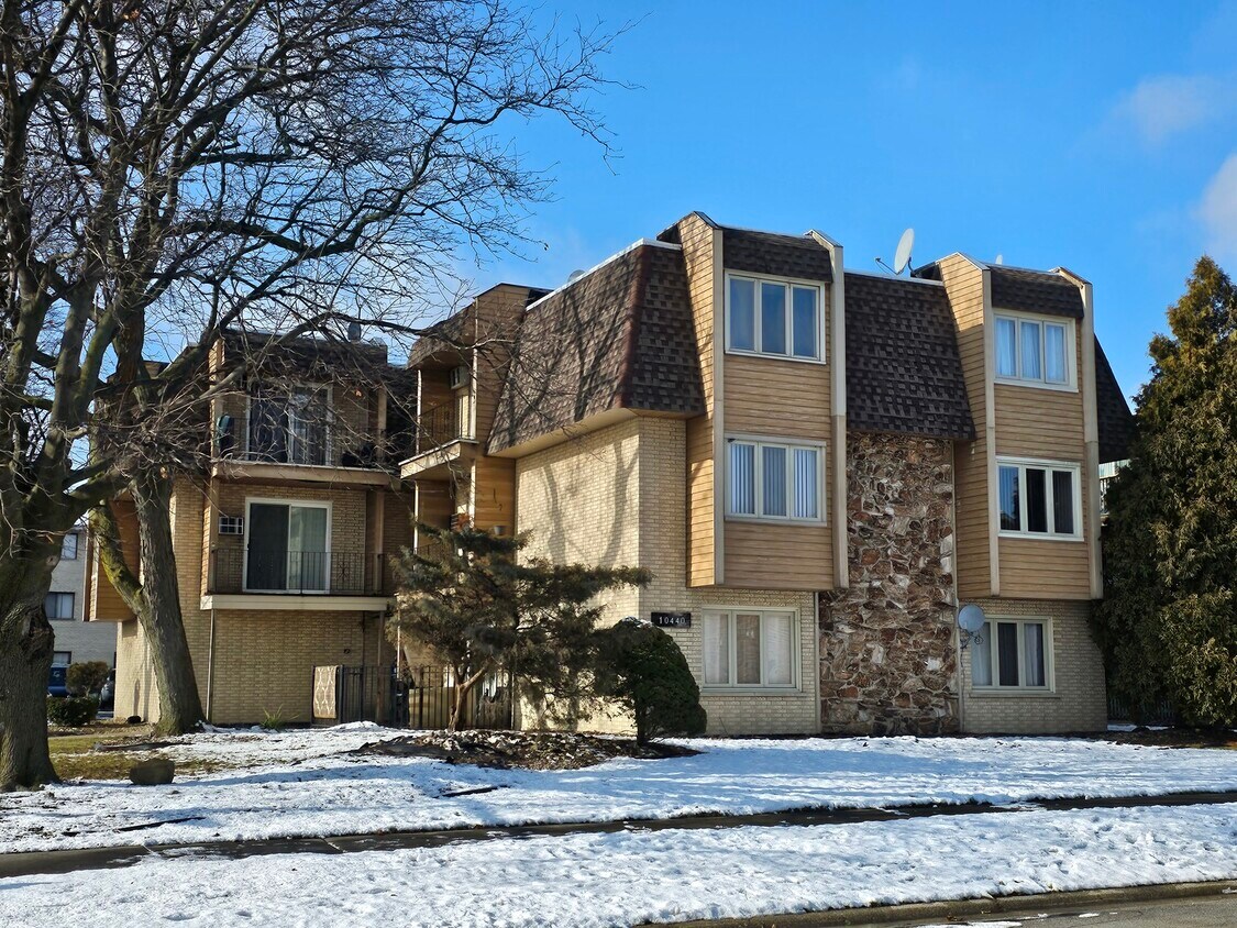 Foto principal - 10440 Mayfield Ave