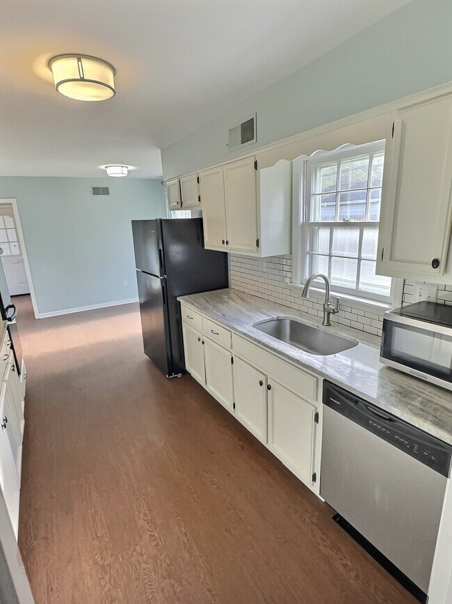 Building Photo - 7969 Cross Ridge Dr