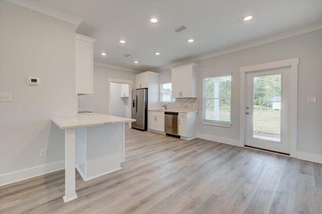 Foto del edificio - 14 Alexander Way