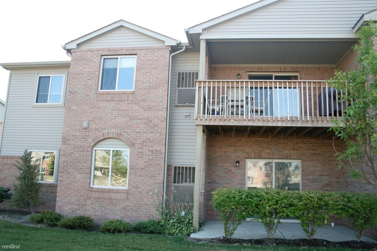 15815 Lakeside Dr, Southgate, MI 48195 Condo for Rent in Southgate