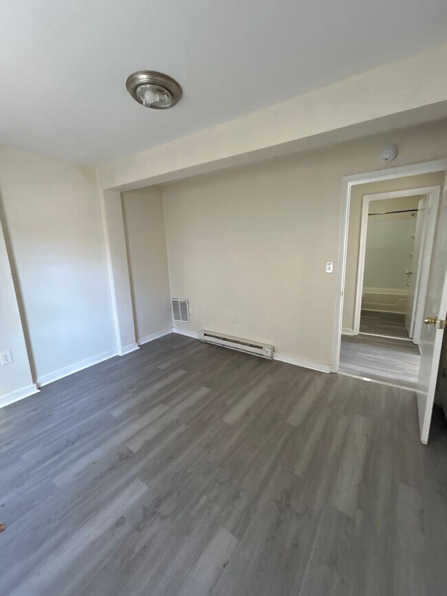 Foto del edificio - 611 Stewart Ave SE