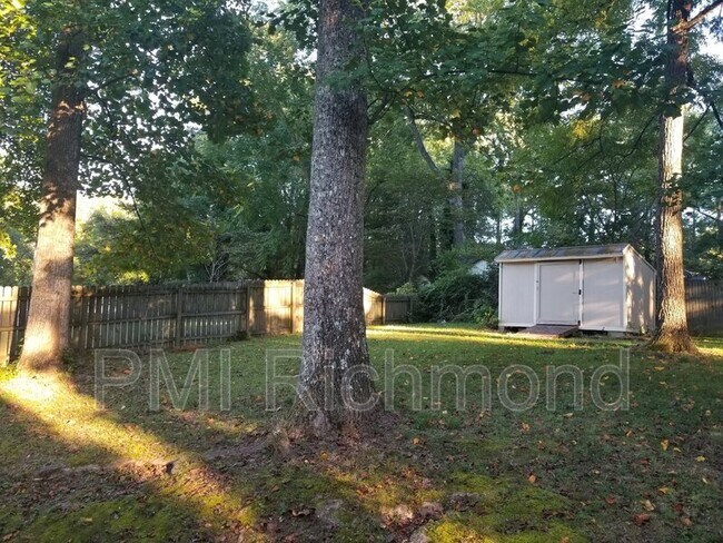 Building Photo - 12345 Little Pond Ln