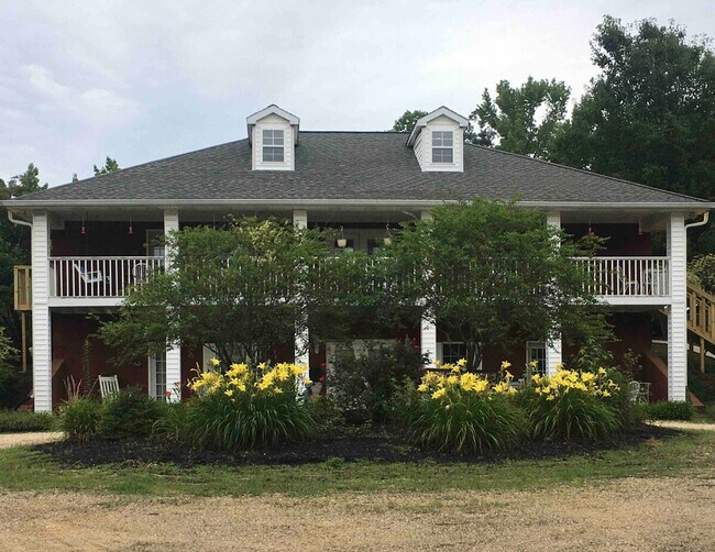 Building Photo - 175 Laveta Ln