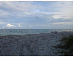 Building Photo - 6039 Collins Ave