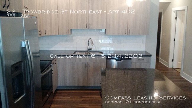 Foto del edificio - 221 Trowbridge St NE