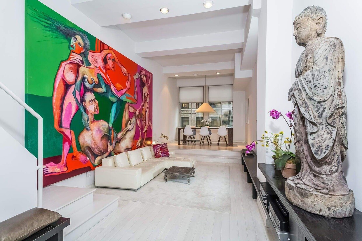 Photo - 310 E 46th St (New York, NY)