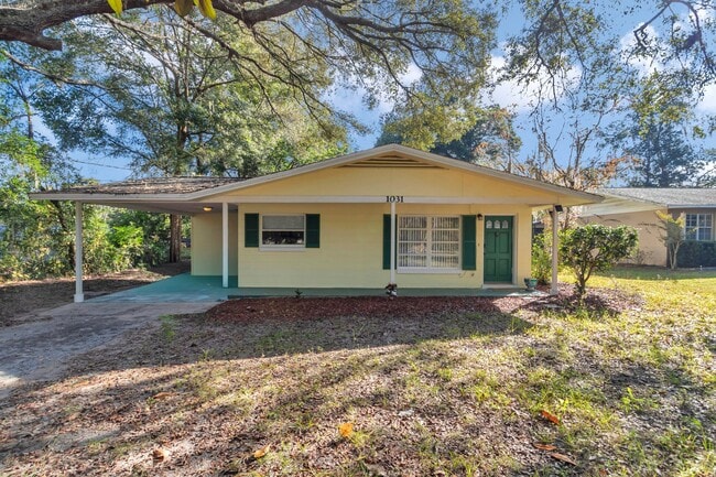 Building Photo - 1031 NE 39th Ct