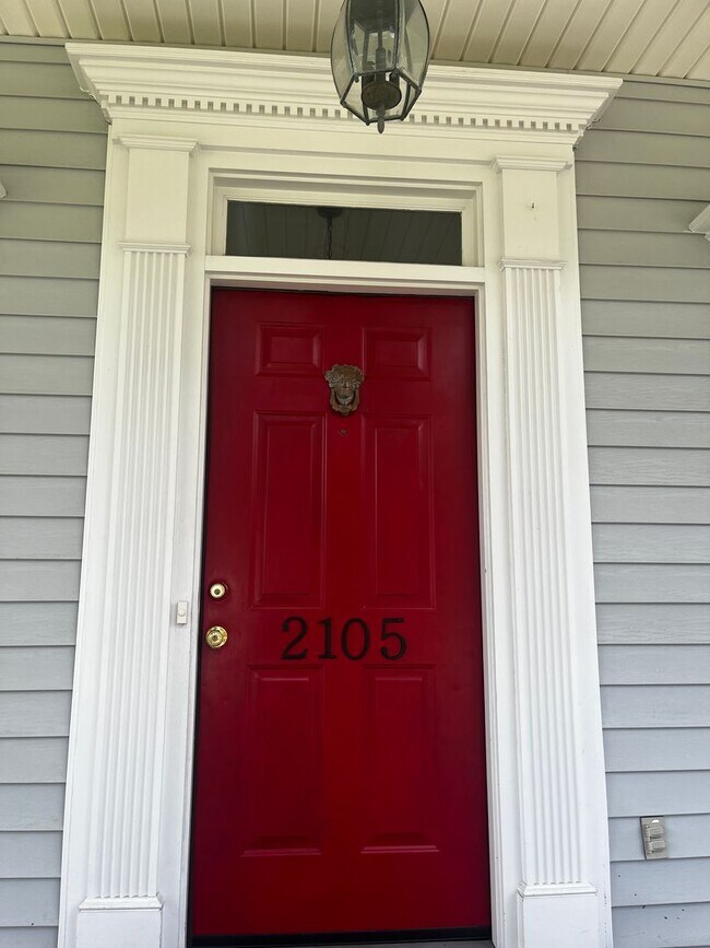 Building Photo - Three Bedroom located in the Ghent Neighbo...